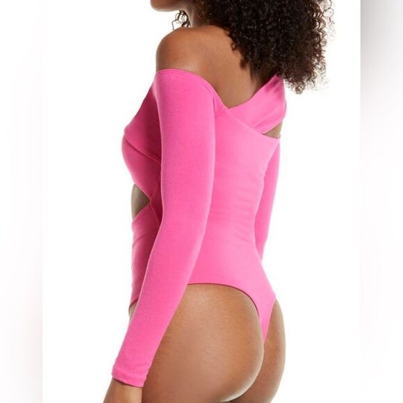 Naked Wardrobe Raspberry Pink Off the Shoulder Cut Out Bodysuit Size L - Picture 2 of 7